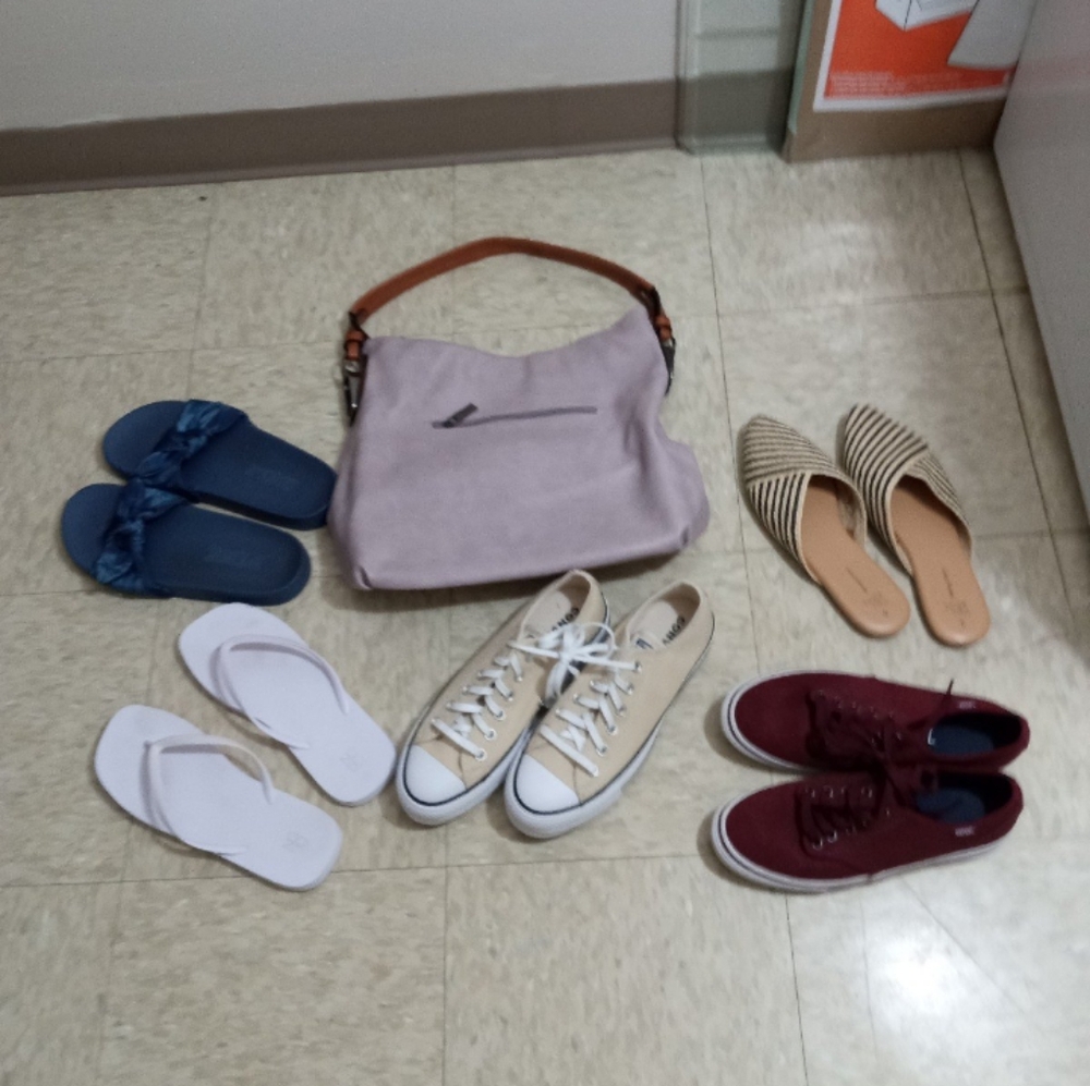 Women's Shoes & Purse Bundle